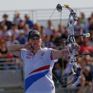 2013_FITA_Archery_World_Cup_-_Women's_individual_compound_-_3rd_place_-_04.jpg